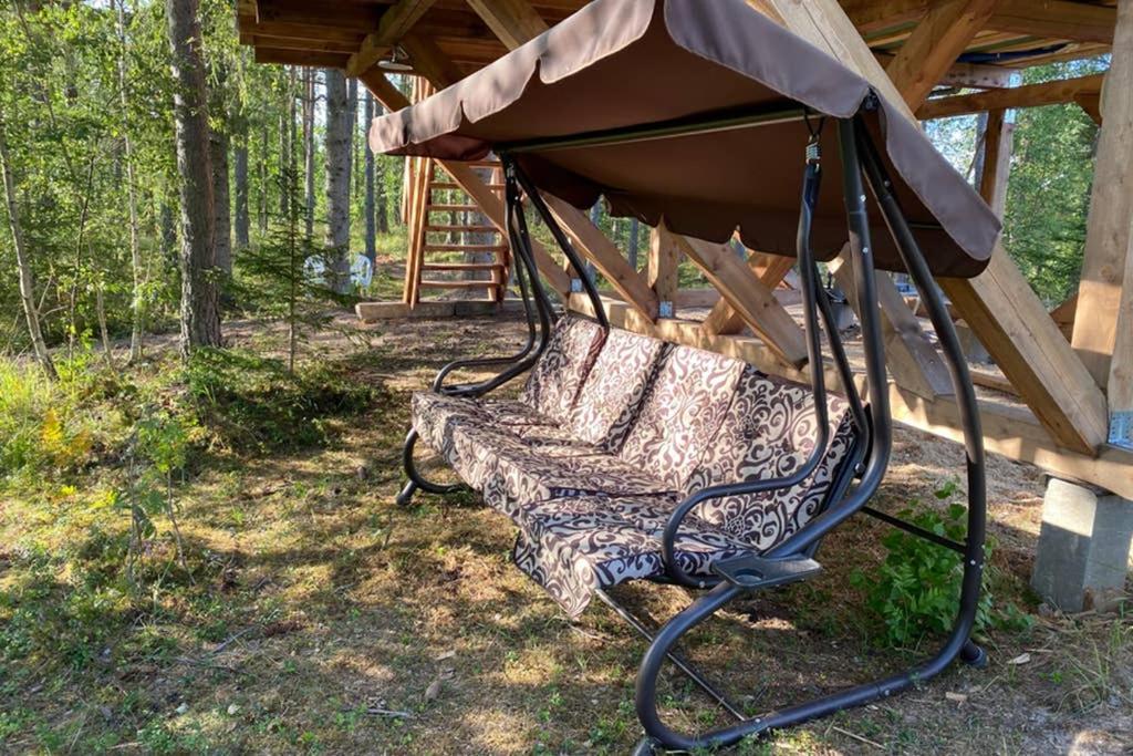 Viking House In The Tree! Jacuzzi, Sauna,Apkure! Lici  Экстерьер фото
