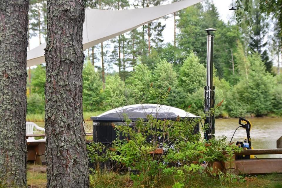 Viking House In The Tree! Jacuzzi, Sauna,Apkure! Lici  Экстерьер фото